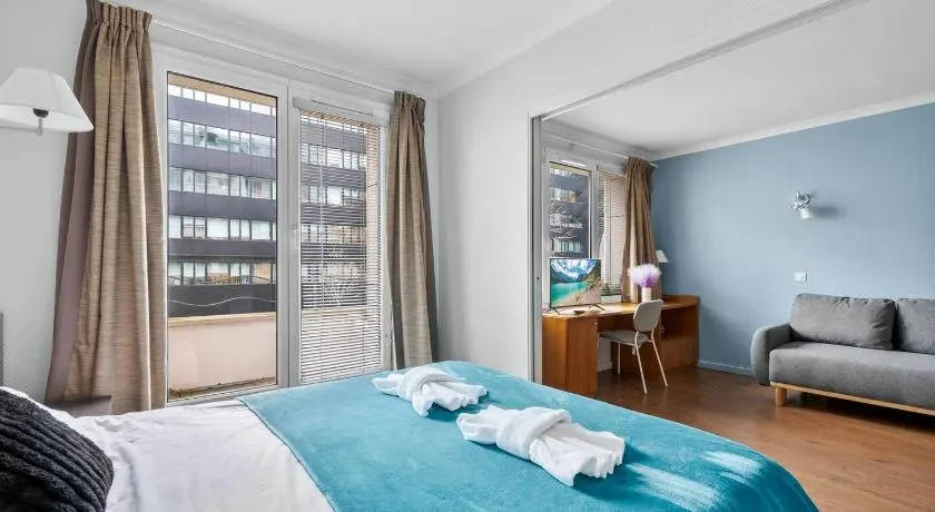 Grand appartement avec balcon - Proche Parc des Expo - Parking Privée - Image 1