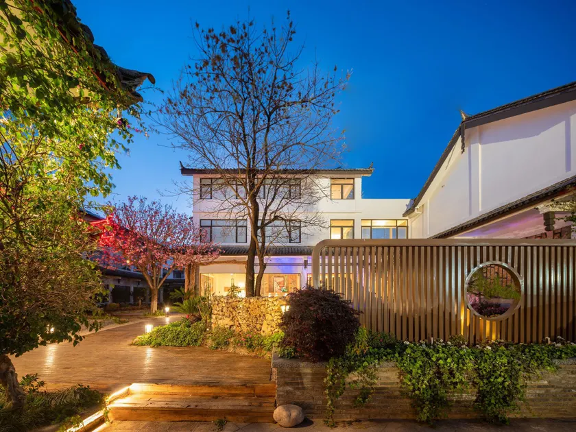 SSAW Huama Garden Hotel - Snow Mountain View & Lijiang Old Town Area - Image 1