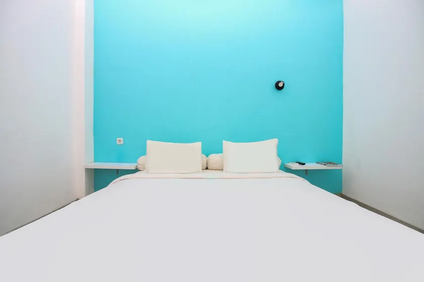 Golden Snail Guest House - Image 1