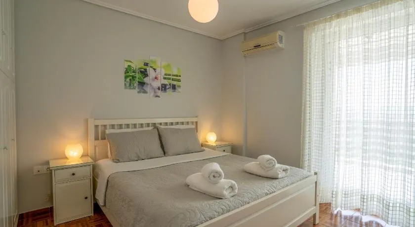 Zinovia's guest house - Image 1