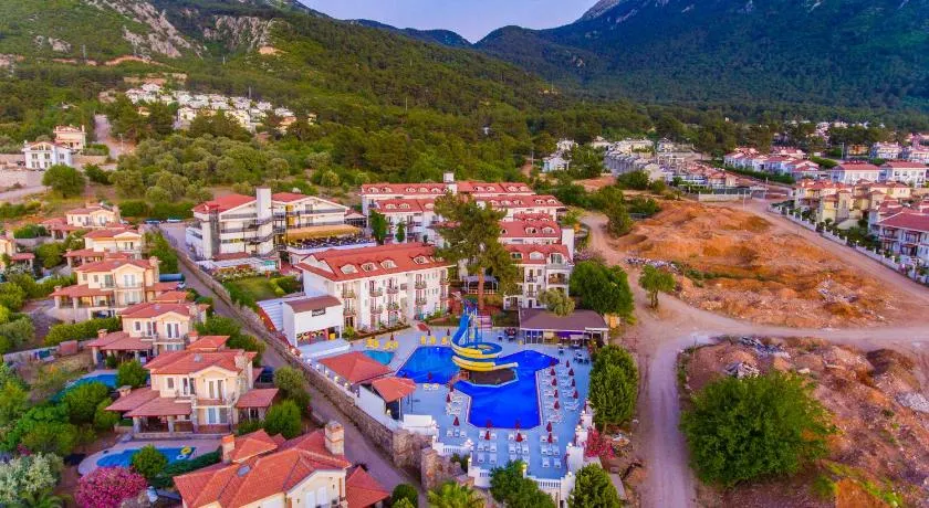 Sunshine Holiday Resort - Image 1