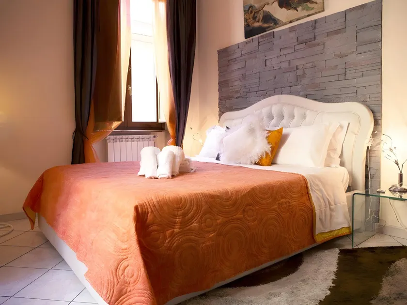 Luxury Domus - Image 1