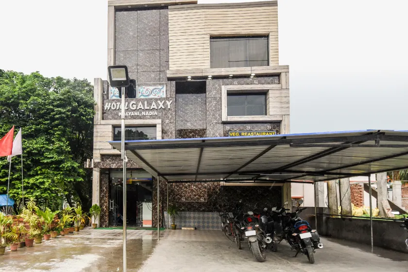 Hotel Galaxy - Image 1
