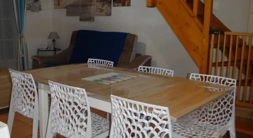 Villa Sérena la forêt et la plage à quelques minutes! - Image 1