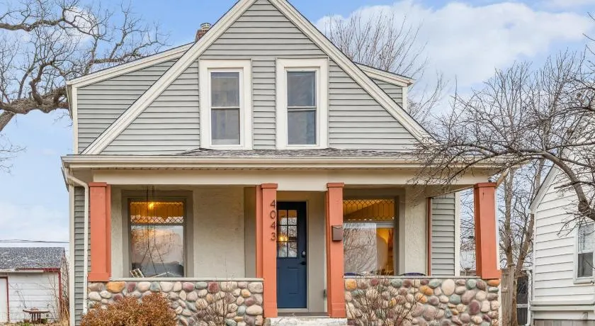 Orange Blossom House - Quaint Family Home 10 Minutes from Downtown MPLS - Image 1
