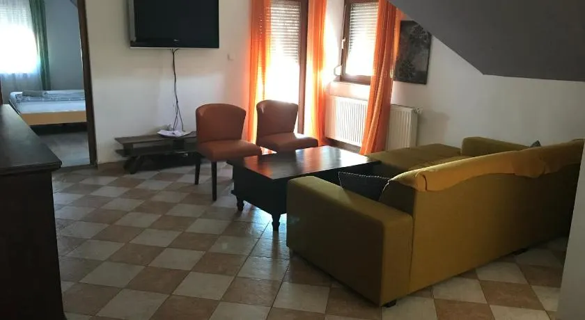 Márta Apartman - Image 1