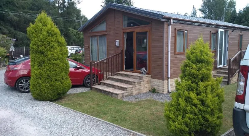 Squirrel Lodge - Image 1
