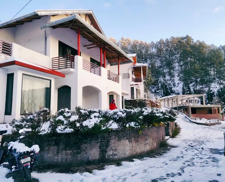 Just Naturals Wellness Resort Nainital - Image 1