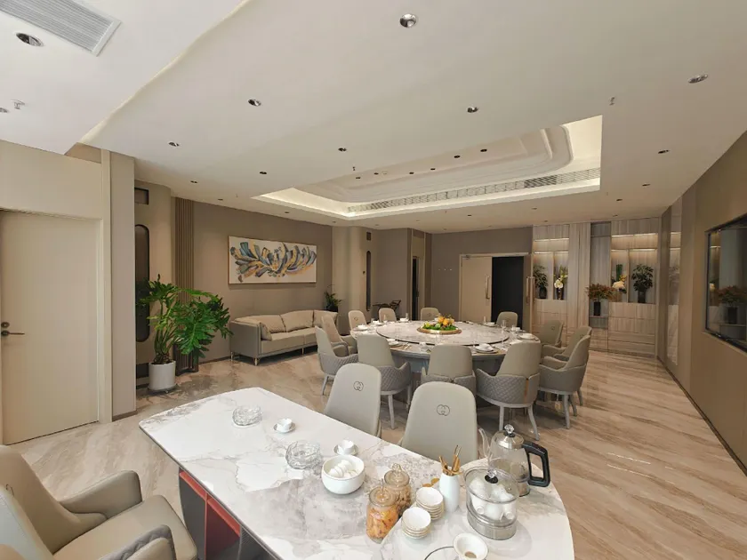 Li Yue Hotel - Image 1
