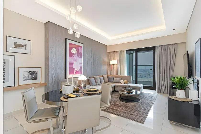 Savis Homes - Damac Paramount Tower A 1BR Ultimate Luxury and Glam Escape - Image 1