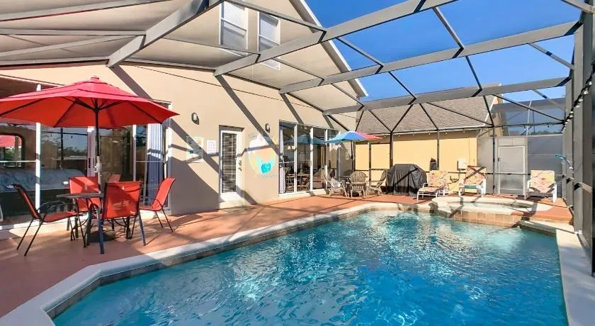 Orlando Area retreat w pool & arcade - Image 1