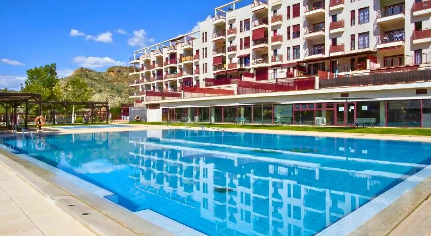 Balnea Experiences II - Apartamentos con Piscina Climatizada, Jacuzzi y Gimnasio - Image 1