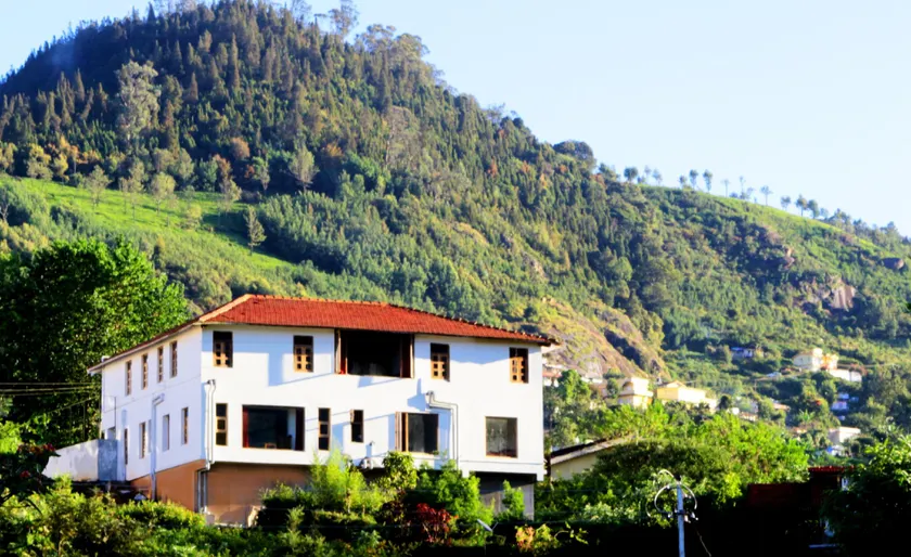 Satya Anand Pure Veg and Non Alcoholic Cottage - Image 1