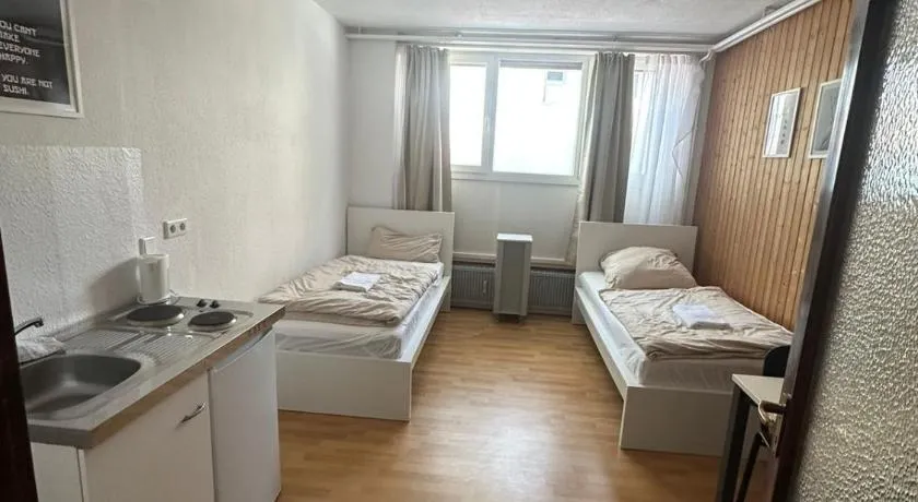 Bessungen Rooms - Image 1