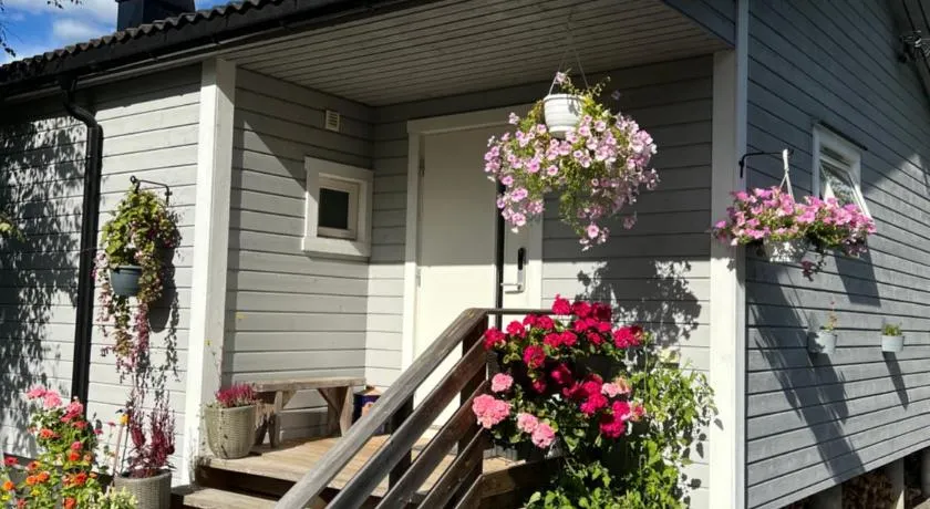Cosy rooms & garden - Image 1