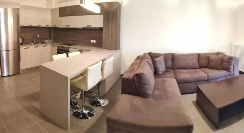 Samaras Apartments in Kamena Vourla - Image 1