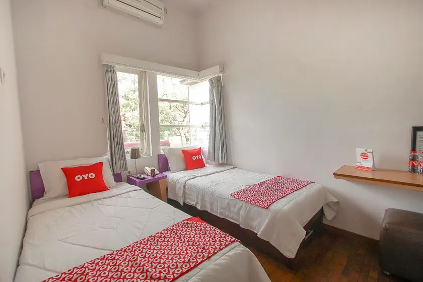 OYO 3808 Fif fa Hotel Kauman - Image 1