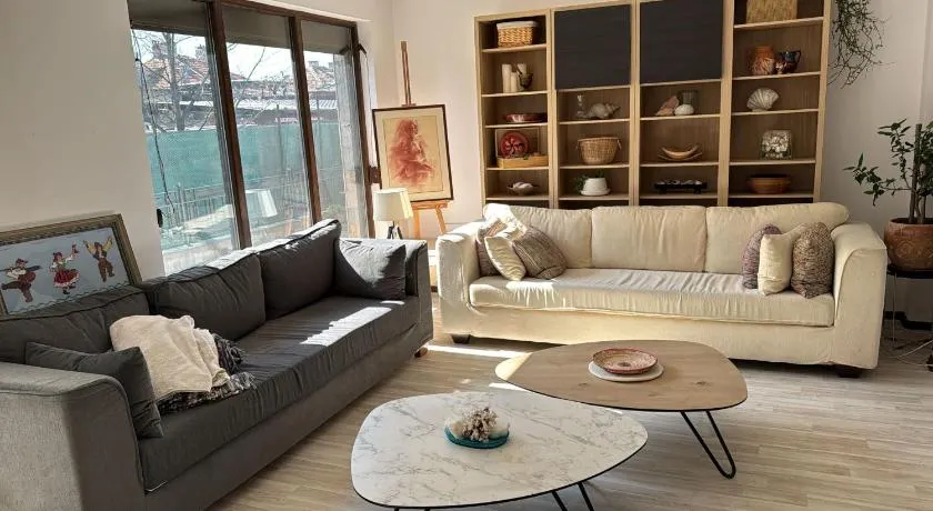 LARGE PRIVATE GUEST HOUSE Self Check-in CENTRAL Kazanlak Apartment Downtown with Full Kitchen, Dining Room, King Beds, Garden Patio & Free Parking - Image 1