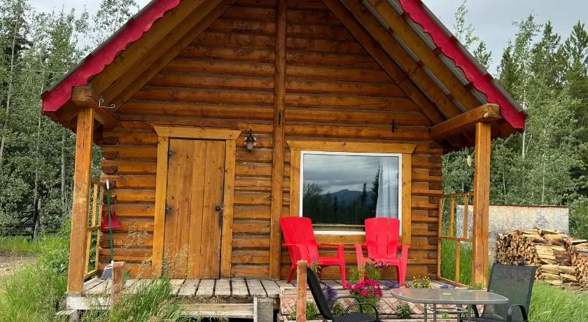 Dry Log Cabin with Mountain Views - Image 1