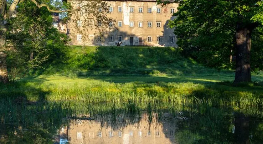 Pałac Gorzanów - Image 1