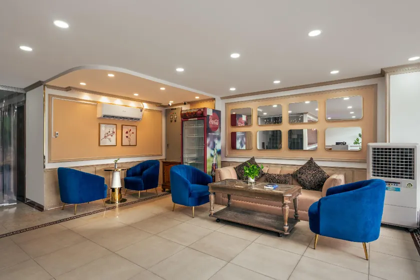 SAZI Erato Hotel - Free Airport & Breakfast - Image 1