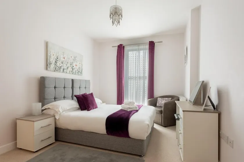 Queen's Lodge, Redhill - Image 1