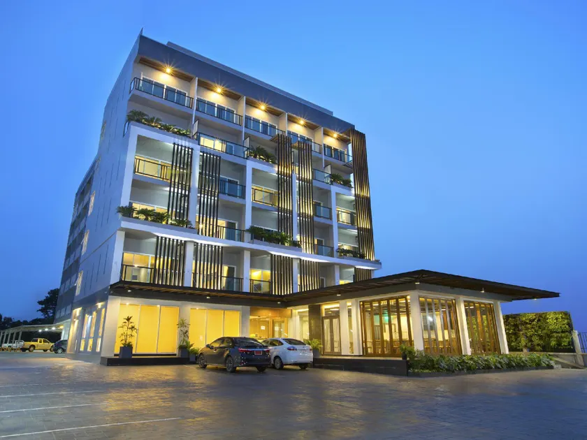 V Hotel Ubon Ratchathani - Image 1