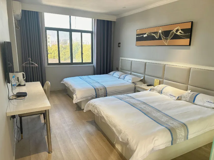 Tianting Business Hotel (Taoxichuan Cultural and Creative Street Branch) - Image 1