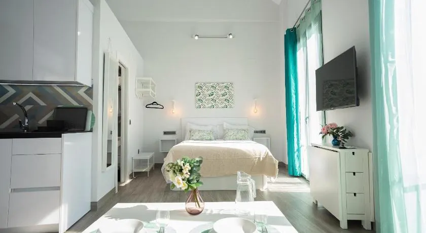 EM21 Apartamentos - Image 1
