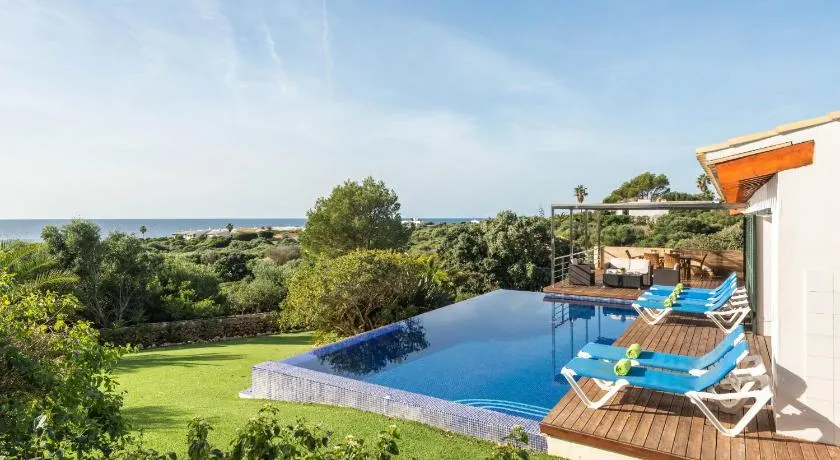 Charmante villa avec piscine privée, jardin et barbecue - Image 1