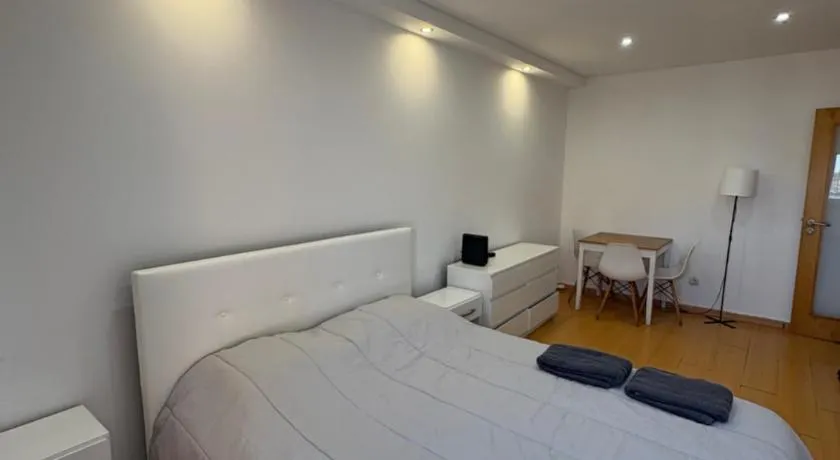 Quarto Relaxante e Agradável - Image 1