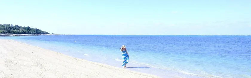 海まで徒歩1分 沖縄でも珍しい絶景ホテル 贅沢プライベートビーチ付き ビーチルーム - Image 1