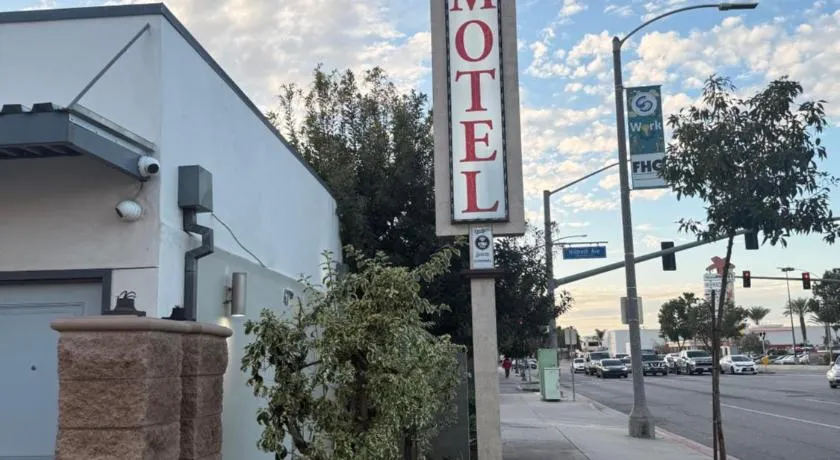 Crescent Motel, South Gate - Los Angeles - Image 1