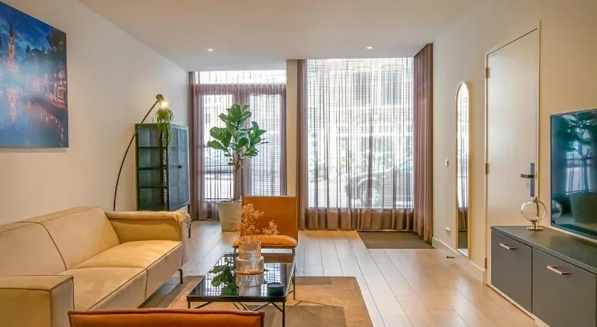 ApartHotel Boutique by Urban Home Stay - Image 1