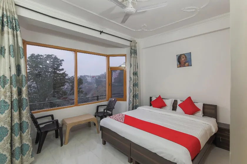 OYO Mountains Villa - Image 1