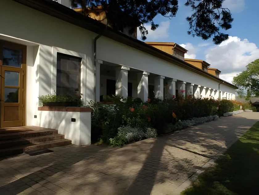 Sarlóspuszta Club Hotel - Image 1
