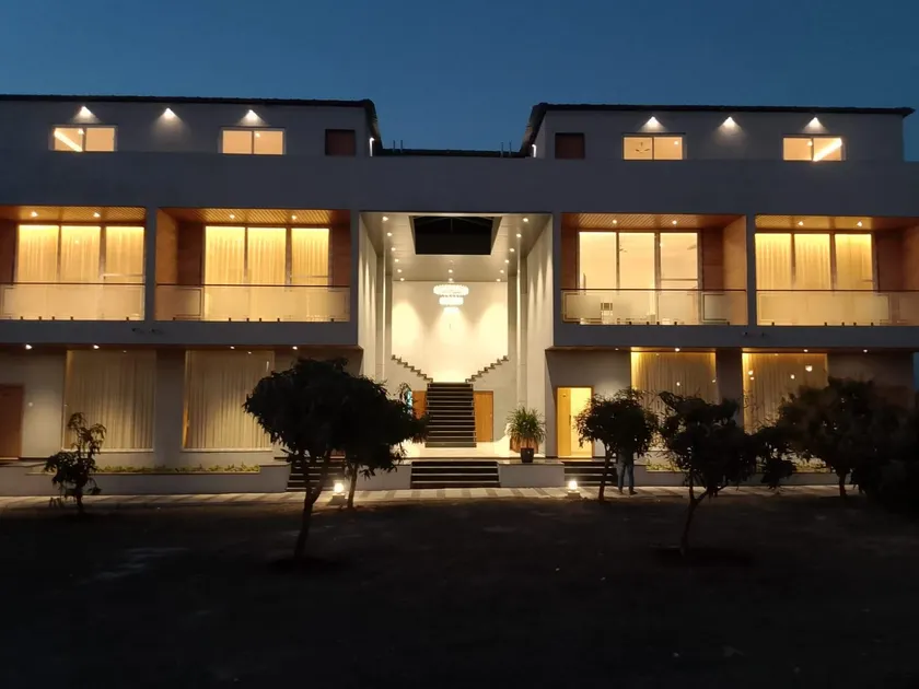 Bijaspur Royale Tree Resort - Image 1