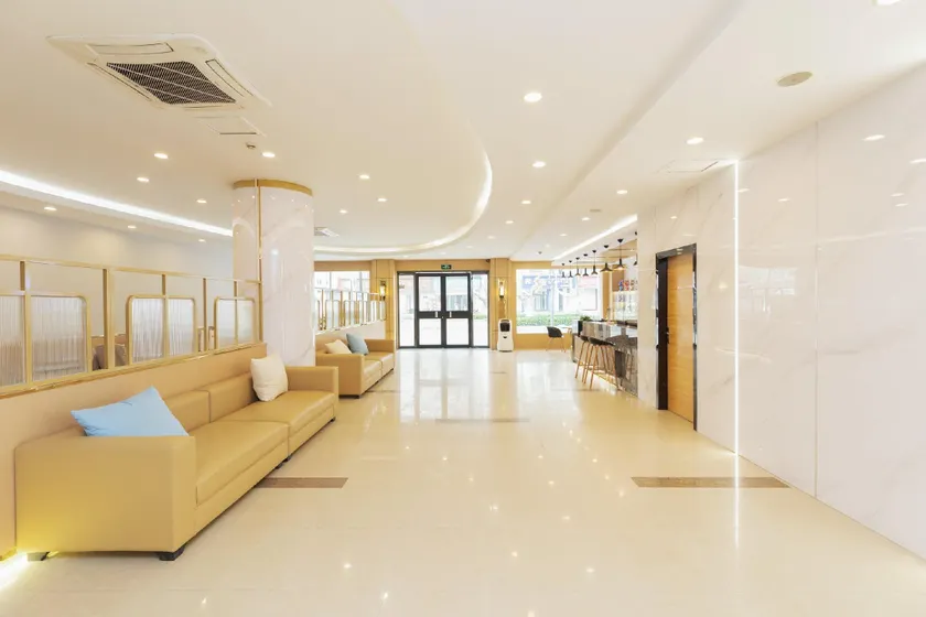 Shell Hotel (Xuzhou Xinyi Nanjing Road Railway Station) - Image 1