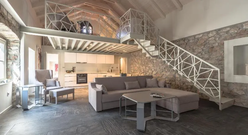 Alma Lofts - Image 1