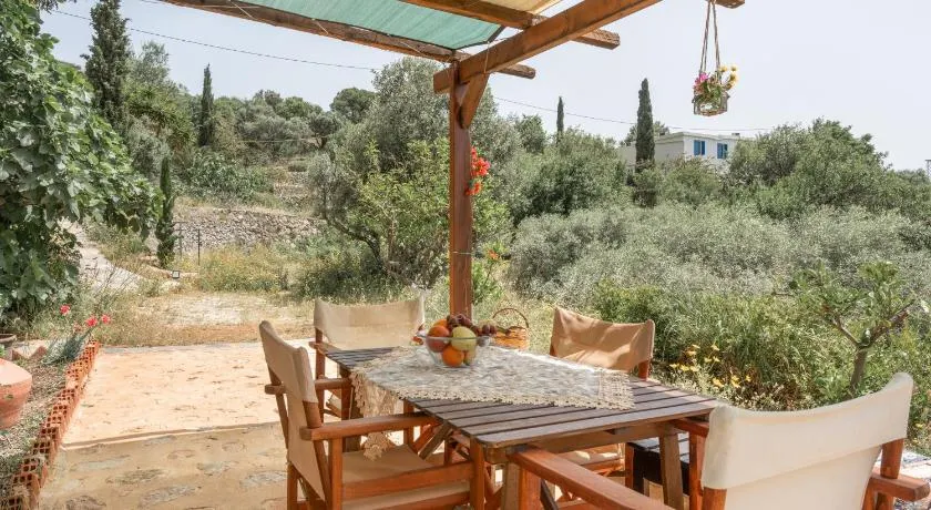 Boutique Stone Cottage House - Image 1