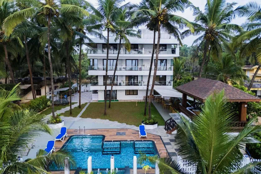 Island Bay View Inn - Image 1