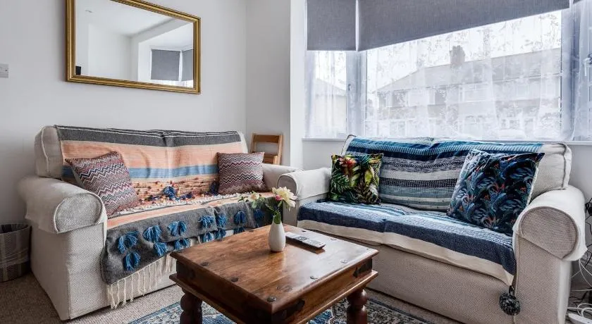 Charming Award Winning 3BR Home - Image 1