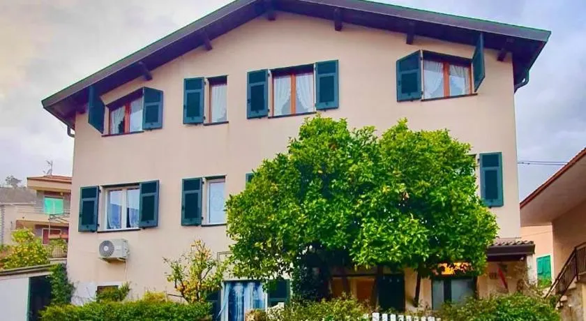 Villa Iris - Image 1