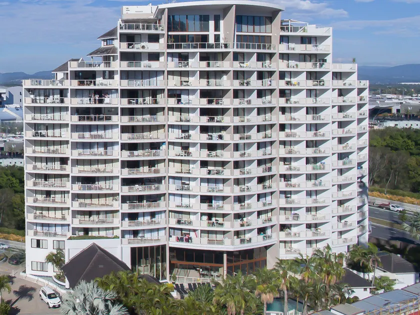 Broadbeach Savannah Resort - Image 1