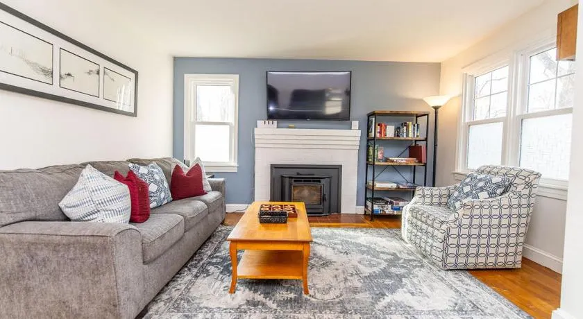 Pet Friendly Retreat Near Downtown Annapolis - Image 1