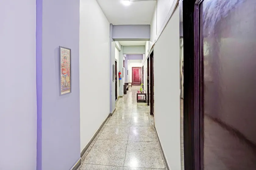 Hotel O Raj Mahal - Image 1