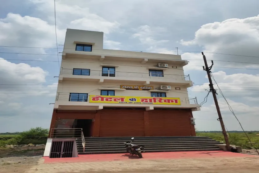 OYO Hotel Shee Dwarika - Image 1