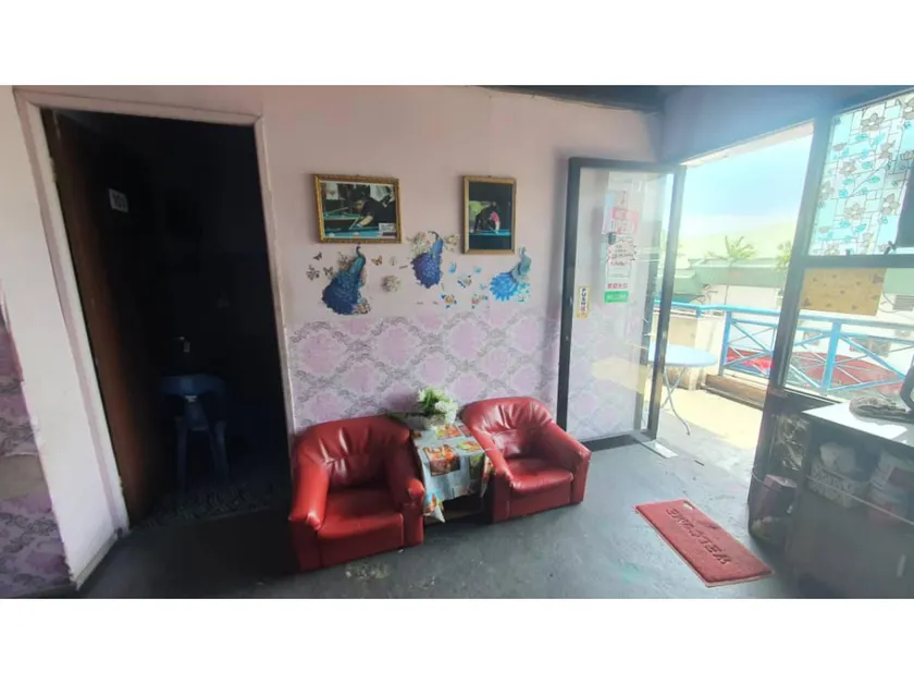 Hotel O Penginapan Almera - Image 1