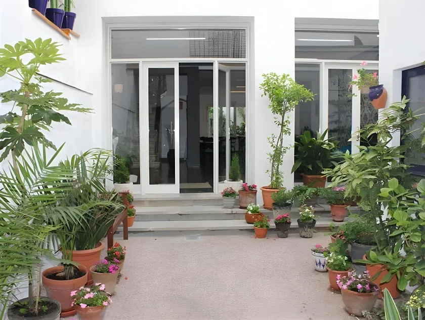 Hostal Mediterráneo - Image 1