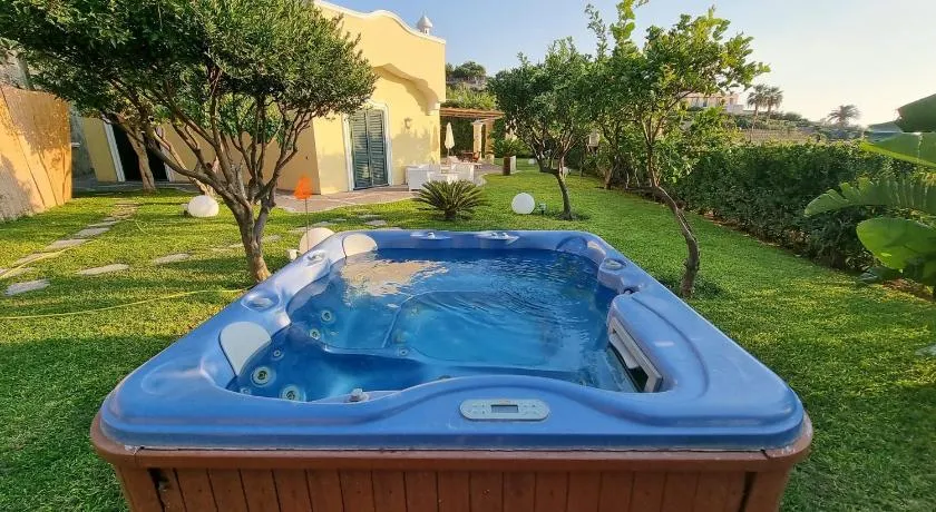 Exclusive Luxury Villa in Forio - Image 1